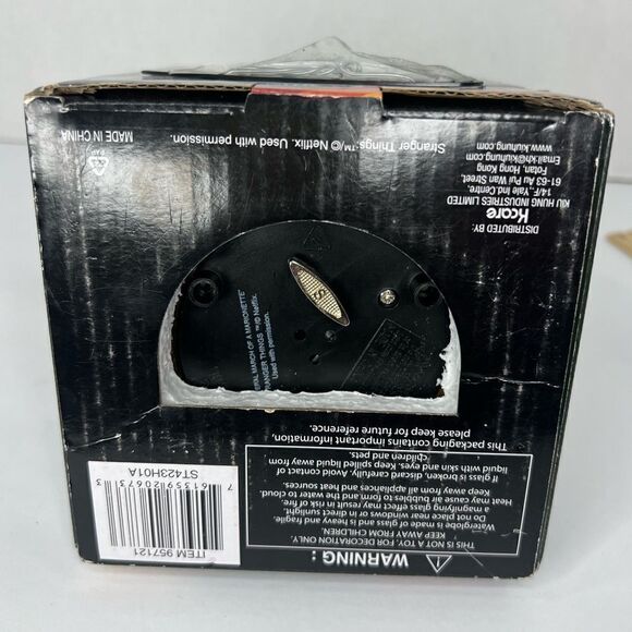 New EDDIE MUNSON Stranger Things Musical Wind Up Waterglobe HALLOWEEN gray/black - Picture 7 of 7